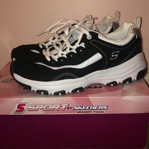 Skechers
